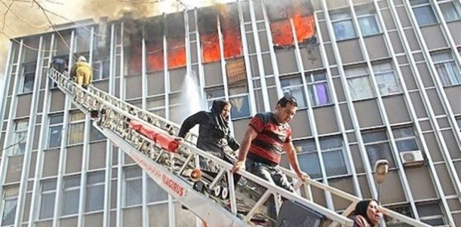 ساختمان‌سازی  بی‌قاعده در سرعین/ شهرداری گرفتار تامین نردبان آتش‌نشانی شد