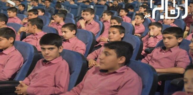 تجلیل از دانش آموزان برتر علمی استان یزد