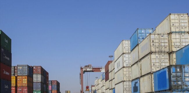 رشد ۳۷ درصدی تجارت خارجی ایران در زمستان ۱۴۰۰