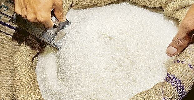 قیمت شکر تولیدی در خوزستان، دو برابر قیمت شکر وارداتی است