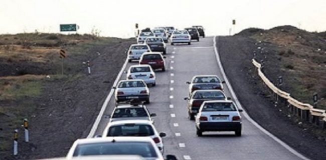 تردد میلیونی خودروها در جاده های لرستان